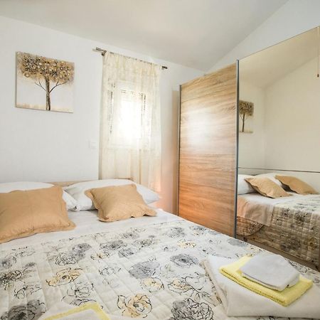 Apartments Essentia Podstrana Eksteriør billede