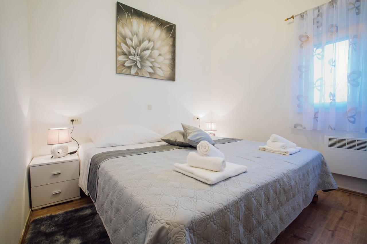 Apartments Essentia Podstrana Eksteriør billede