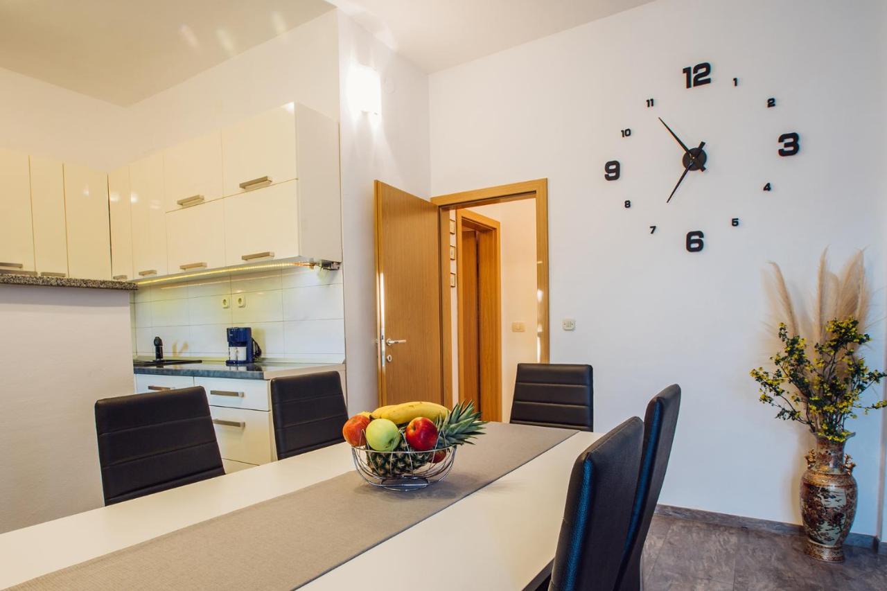Apartments Essentia Podstrana Eksteriør billede